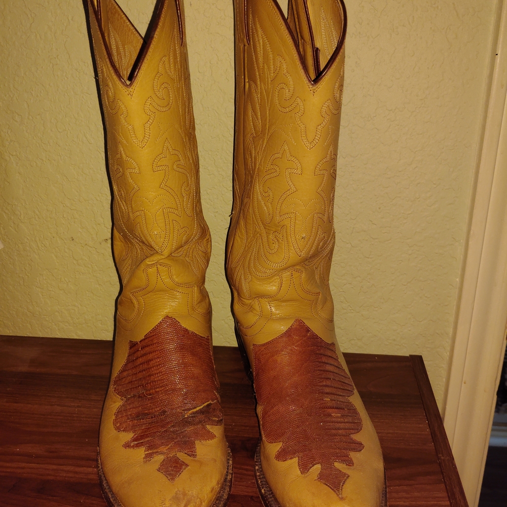 Justin Boots Tan and Cream Western Boots